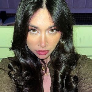 Meet your Posher, Vanessa